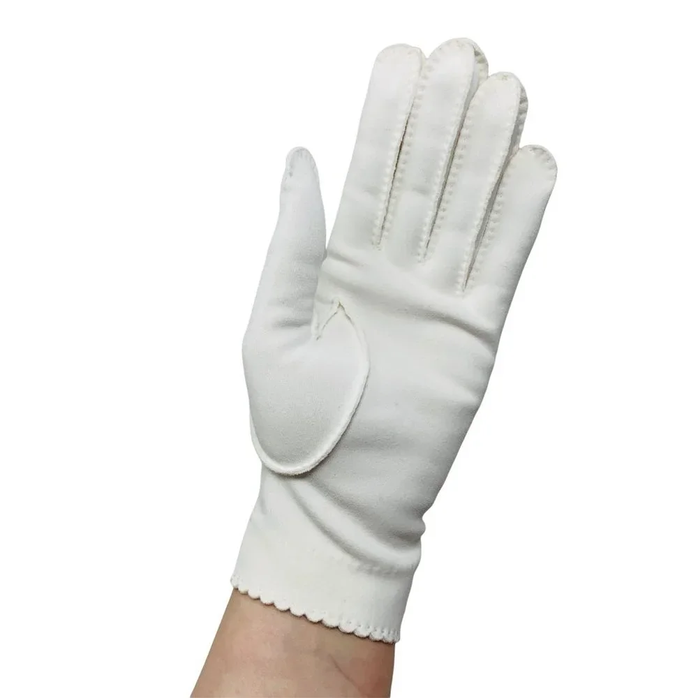 Vintage 1950s White Scalloped Floral Detail Wrist Gloves 7.5